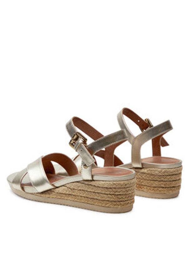 Geox Espadryle D Ischia Corda D02HHC 000CF C2012 Złoty. Kolor: złoty. Materiał: skóra