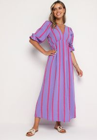 Born2be - Fioletowo-Różowa Taliowana Sukienka z Bawełny z Motywem Pasków Rivettes. Kolor: fioletowy. Materiał: bawełna. Sezon: lato #1