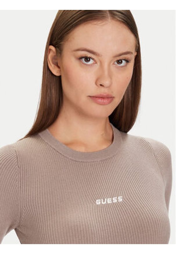 Guess Sukienka dzianinowa V5BK02 Z3JD2 Różowy Slim Fit. Kolor: różowy. Materiał: syntetyk