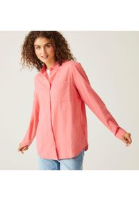 Regatta - Koszula damska Primevere. Kolor: różowy. Materiał: materiał, bawełna. Długość rękawa: długi rękaw. Długość: długie. Sport: turystyka piesza #1