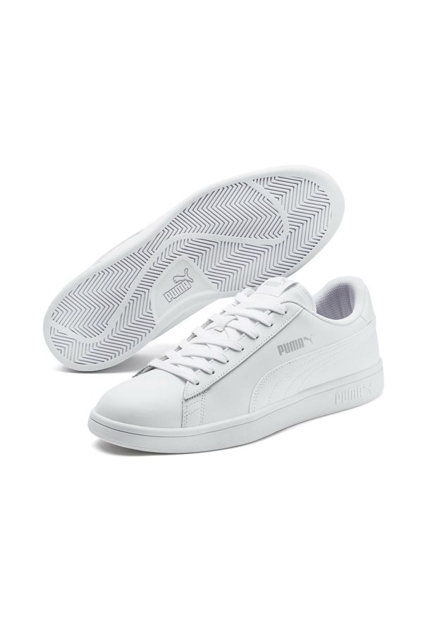 Adidasy Puma Smash V2 L, Dla obu płci. Zapięcie: sznurówki. Kolor: biały. Materiał: materiał, syntetyk, tkanina, skóra. Szerokość cholewki: normalna. Sport: turystyka piesza