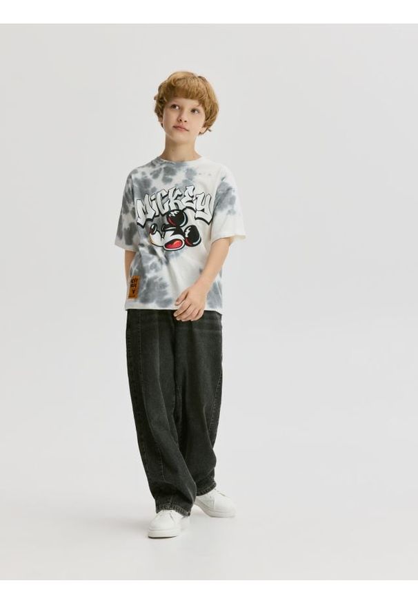 Reserved - Bawełniany t-shirt Mickey Mouse - złamana biel. Materiał: bawełna. Wzór: motyw z bajki