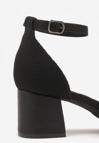 Renee - Czarne Czółenka ze Sportowej Tkaniny VICES na Słupku z Paskiem przy Kostce Loraira. Zapięcie: pasek. Kolor: czarny. Materiał: tkanina. Obcas: na słupku. Styl: sportowy #7