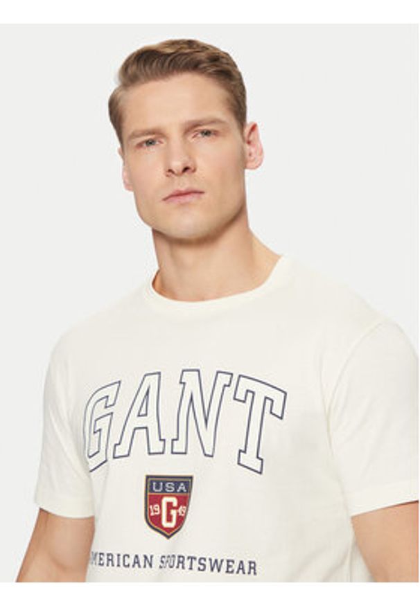 GANT - Gant T-Shirt 2003290 Écru Regular Fit. Materiał: bawełna
