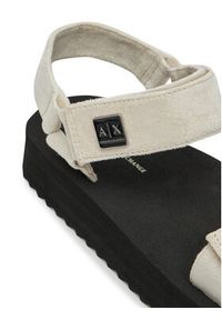 Armani Exchange Sandały XDP064 XV928 01819 Szary. Kolor: szary. Materiał: materiał