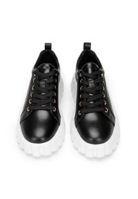 Wittchen - Damskie sneakersy skórzane na grubej platformie czarne. Okazja: do pracy, na co dzień. Nosek buta: okrągły. Kolor: czarny. Materiał: skóra. Obcas: na platformie #4