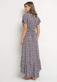 Born2be - Czarno-Różowa Bawełniana Sukienka z Gumką w Talii i Asymetrycznym Dołem Orrizae. Okazja: na co dzień. Typ kołnierza: dekolt kopertowy, kołnierz z falbankami. Kolor: czarny. Materiał: bawełna. Długość rękawa: krótki rękaw. Sezon: wiosna, lato. Typ sukienki: asymetryczne. Styl: elegancki, casual #5