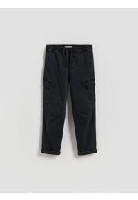 Reserved - Wysokoelastyczne spodnie cargo - czarny. Kolor: czarny. Materiał: bawełna, tkanina
