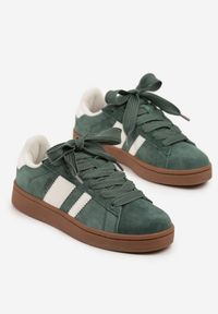 Born2be - Zielono-Białe Sneakersy w Stylu Klasycznych Tenisówek z Ozdobnymi Paskami Neveza. Okazja: na co dzień. Zapięcie: pasek. Kolor: zielony. Materiał: jeans. Wzór: paski #5