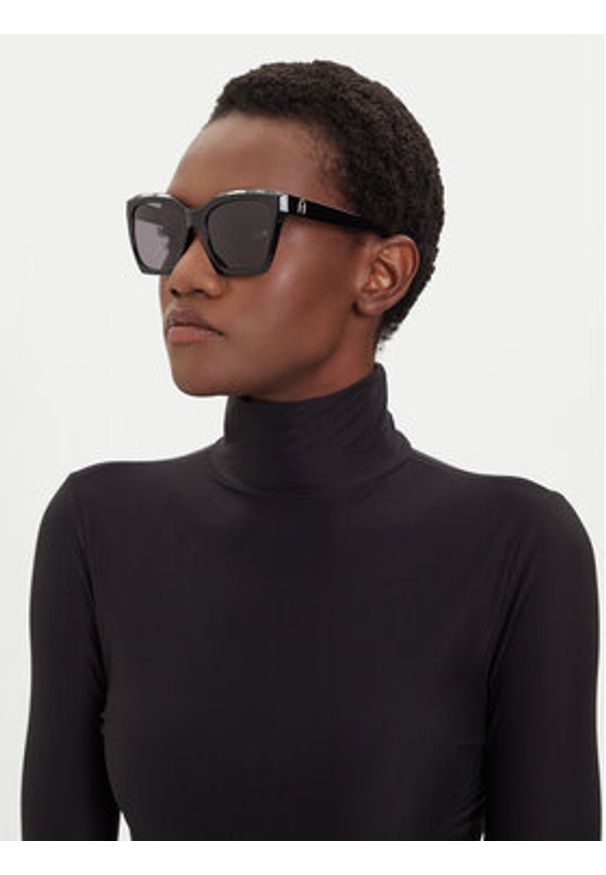 Furla Okulary przeciwsłoneczne Sunglasses SFU621 WD00055-A.0116-O6000-1-060-CN-D Czarny. Kolor: czarny. Materiał: syntetyk