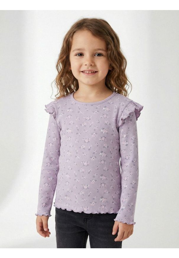 Sinsay - Prążkowana koszulka ze wzorkiem - wielobarwny. Materiał: prążkowany