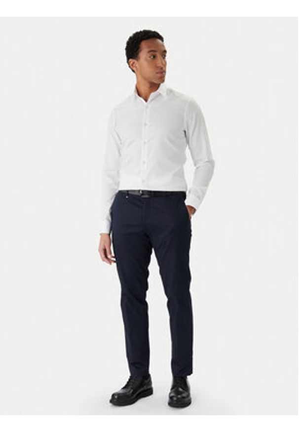 Calvin Klein Koszula LV019EU053 Biały Slim Fit. Kolor: biały. Materiał: bawełna