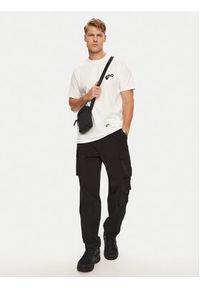 OFF-WHITE - Off-White T-Shirt OMAA027T22JER0010110 Biały Regular Fit. Kolor: biały. Materiał: bawełna #4