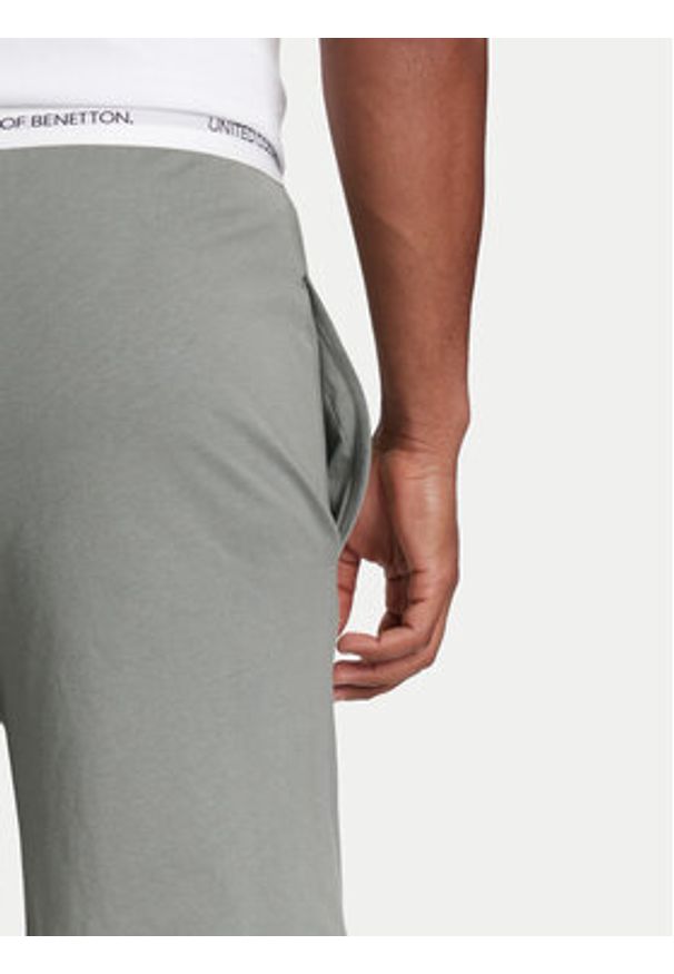 United Colors of Benetton - United Colors Of Benetton Szorty piżamowe 30964900D Szary Regular Fit. Kolor: szary. Materiał: bawełna