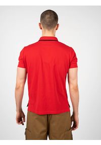 Geox Koszulka Polo "Sustainable" | M2510Q T2649 | Sustainable | Mężczyzna | Czerwony. Okazja: na co dzień. Typ kołnierza: polo. Kolor: czerwony. Materiał: bawełna. Wzór: aplikacja, kolorowy. Styl: casual, klasyczny #2