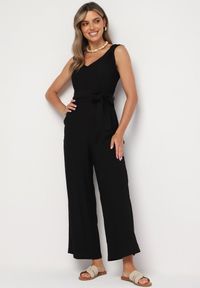 Born2be - Czarny Wiskozowy Kombinezon na Ramiączkach z Materiałowym Paskiem i Gumkami w Talii Zadia. Kolor: czarny. Materiał: wiskoza, materiał. Długość rękawa: na ramiączkach #1