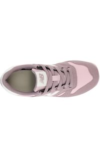 Buty dziecięce New Balance YC373VQ2 – różowe. Okazja: na uczelnię. Kolor: różowy. Materiał: guma, materiał, syntetyk. Szerokość cholewki: normalna. Wzór: kolorowy. Model: New Balance 373 #4