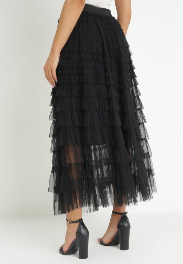 Born2be - Czarna Rozkloszowana Spódnica Maxi z Gumką w Talii i Falbankami Kashika. Kolor: czarny. Materiał: tiul. Sezon: wiosna, lato