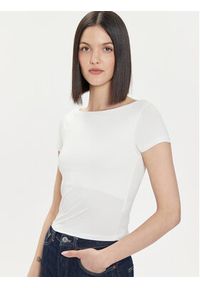 Gina Tricot T-Shirt 21319 Biały Slim Fit. Kolor: biały. Materiał: wiskoza #5