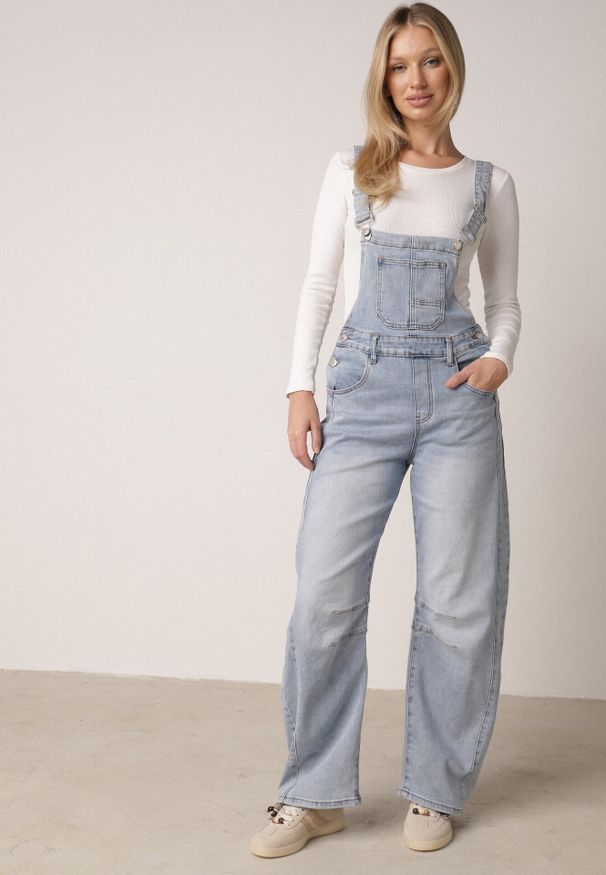 Born2be - Niebieskie Jeansy Ogrodniczki z Bawełną o Kroju Balloon Rivaras. Okazja: na spacer, na co dzień. Stan: podwyższony. Kolor: niebieski. Styl: casual, klasyczny