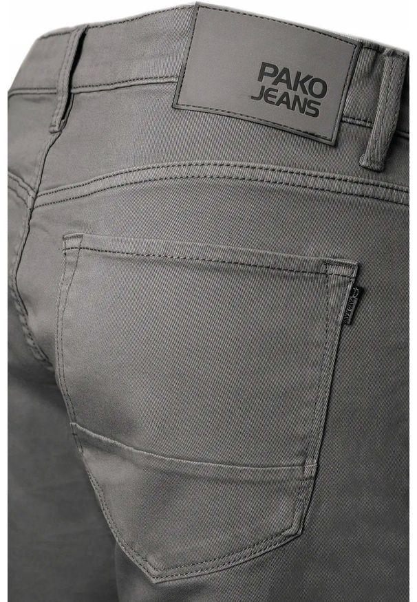 Bawełniane Spodnie Chinos, Regular - Pako Jeans - Ciemny Popiel. Okazja: na spotkanie biznesowe, do pracy. Materiał: bawełna, elastan. Styl: biznesowy, klasyczny