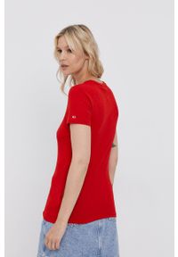 Tommy Jeans T-shirt damski kolor czerwony. Okazja: na co dzień. Kolor: czerwony. Materiał: dzianina, bawełna. Wzór: nadruk. Styl: casual #4