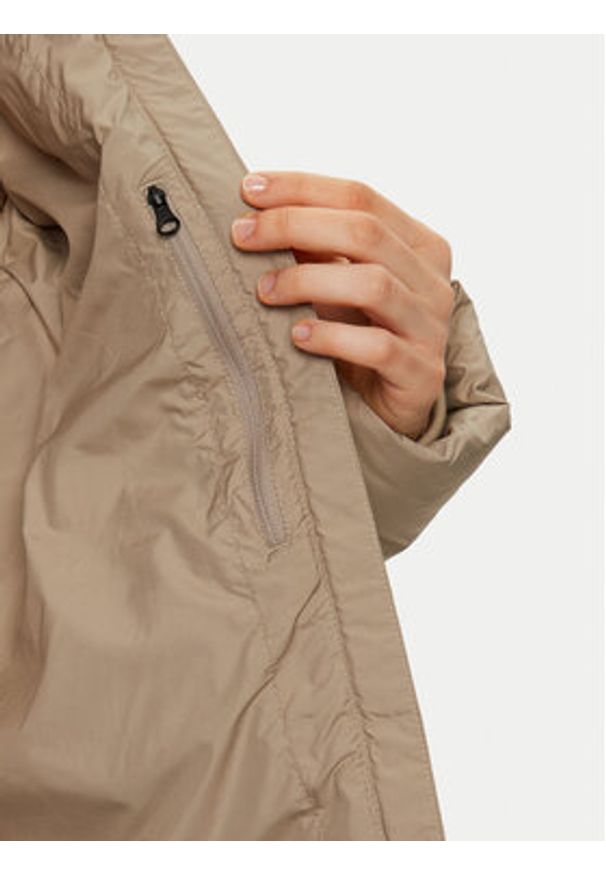 Peak Performance Kurtka puchowa G79931040 Beżowy Regular Fit. Kolor: beżowy. Materiał: syntetyk