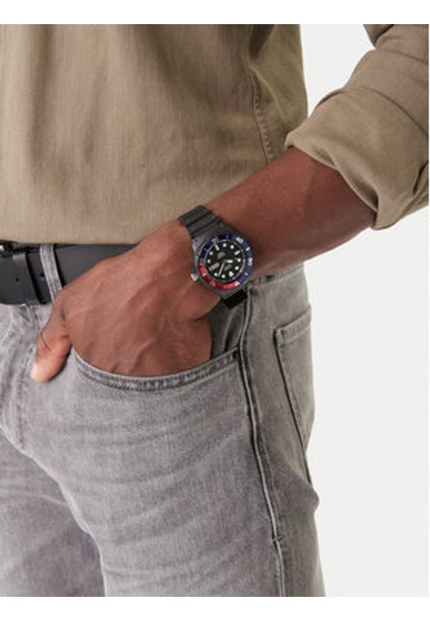 Casio Zegarek MRW-230H-1E2VEF Czarny. Kolor: czarny. Materiał: syntetyk