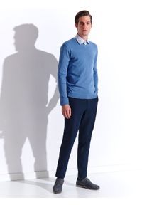 TOP SECRET - Spodnie strukturalne slim fit. Kolor: niebieski. Sezon: wiosna. Styl: elegancki #2
