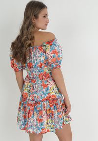 Born2be - Jasnoniebieska Wiskozowa Sukienka Mini z Gumkami w Pasie i Falbanką Muena. Typ kołnierza: kołnierz z falbankami. Kolor: niebieski. Materiał: wiskoza. Wzór: kwiaty. Długość: mini #2