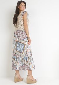 Born2be - Niebiesko-Beżowa Rozkloszowana Sukienka Maxi z Szydełkową Górą i Falbankami z Bawełny Madela. Typ kołnierza: kołnierz z falbankami. Kolor: niebieski. Materiał: bawełna. Sezon: wiosna, lato. Długość: maxi #3