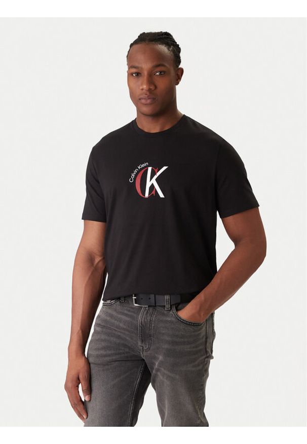 Calvin Klein Jeans T-Shirt 2Tone Graphic LV14RE829G Czarny Regular Fit. Kolor: czarny. Materiał: bawełna