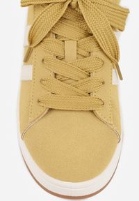 Renee - Żółte Sneakersy Ozdobione Paskami Dolirenna. Okazja: na co dzień. Zapięcie: pasek. Kolor: żółty. Materiał: jeans. Wzór: aplikacja #5