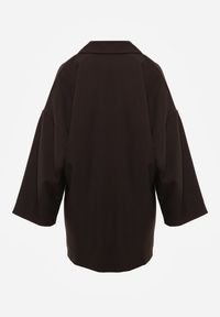 Renee - Brązowa Oversizowa Marynarka z Klapami i Dwurzędowym Zapięciem Sinthelis. Okazja: na co dzień, na spotkanie biznesowe. Kolor: brązowy. Wzór: aplikacja. Styl: casual, biznesowy, elegancki #5