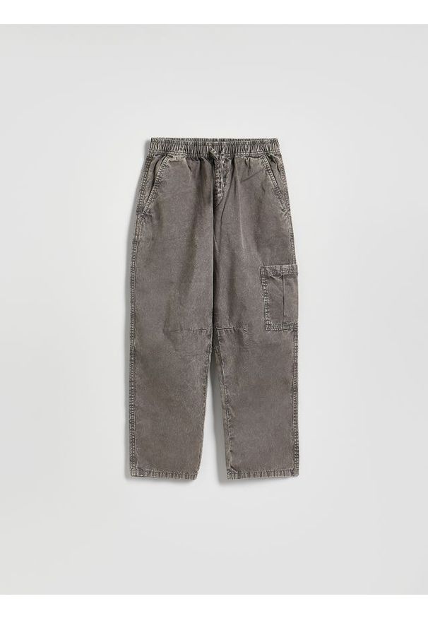 Reserved - Bawełniane spodnie - jasnoszary. Kolor: szary. Materiał: bawełna