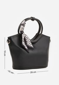 Renee - Czarna Torebka Shopper z Paskiem i Okrągłymi Rączkami Zdobionymi Chustą Kassone. Kolor: czarny. Wzór: aplikacja. Materiał: zdobione. Styl: casual. Rodzaj torebki: na ramię #2