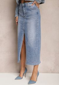 Renee - Niebieska Jeansowa Spódnica o Długości Midi z Rozcięciem Senaltte. Kolor: niebieski. Materiał: jeans #5