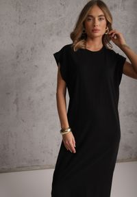 Renee - Czarna Sukienka T-shirtowa z Krótkimi Szerokimi Rękawami Arisea. Okazja: na spotkanie biznesowe. Kolor: czarny. Długość rękawa: krótki rękaw. Sezon: wiosna, lato. Typ sukienki: proste. Styl: elegancki, biznesowy #3