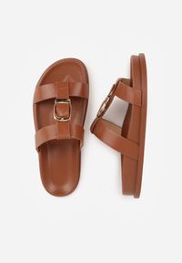 Born2be - Brązowe Klapki z Ozdobną Klamrą i Paskiem Kaidine. Okazja: na co dzień. Kolor: brązowy. Materiał: jeans. Sezon: lato. Styl: casual, klasyczny #4