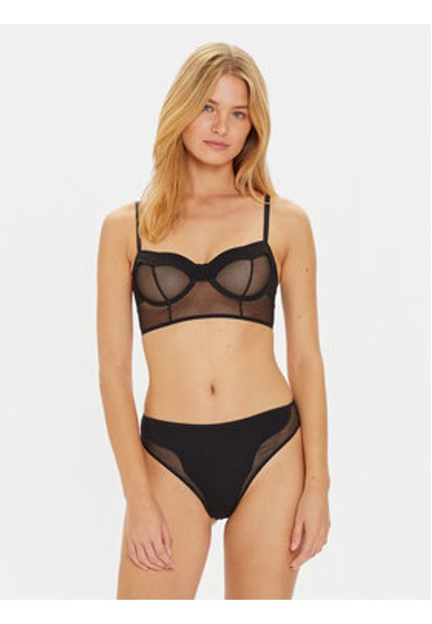 Undress Code Stringi Oh Mon Dieu 730 Czarny. Kolor: czarny. Materiał: syntetyk, wiskoza