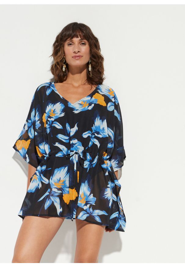 bonprix - Sukienka tunikowa plażowa z szyfonu. Okazja: na plażę. Kolor: czarny. Materiał: szyfon. Wzór: kwiaty