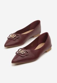 Born2be - Bordowe Balerinki z Noskiem w Szpic i Elegancką Aplikacją Naliema. Okazja: na co dzień. Nosek buta: szpiczasty. Kolor: czerwony. Wzór: aplikacja. Obcas: na płaskiej podeszwie. Styl: elegancki #3