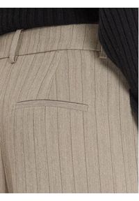 Vero Moda Spodnie materiałowe Meli 10319631 Beżowy Straight Fit. Kolor: beżowy. Materiał: syntetyk