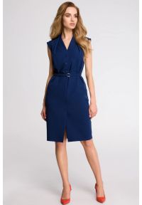 Sukienki.shop - Sukienka koszulowa szmizjerka bez rękawów z paskiem granat. Okazja: do pracy. Kolor: niebieski. Długość rękawa: bez rękawów. Sezon: lato. Typ sukienki: szmizjerki, koszulowe. Styl: elegancki, wizytowy. Długość: midi #1