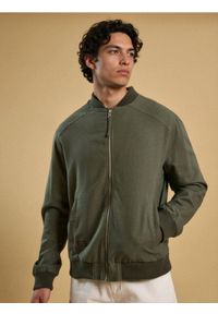 Sinsay - Kurtka bomberka z wiskozy - zielony. Kolor: zielony. Materiał: wiskoza #1