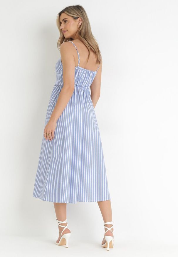 Born2be - Niebieska Sukienka Midi w Paski na Regulowanych Ramiączkach Bartale. Kolor: niebieski. Długość rękawa: na ramiączkach. Wzór: paski. Długość: midi