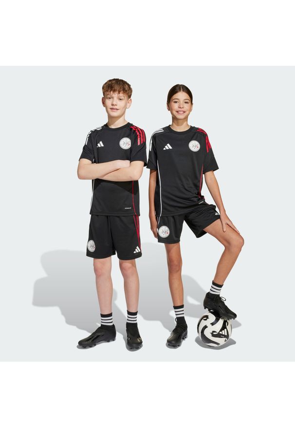 Adidas - Szorty Ajax Amsterdam Tiro 25 Competition Training Kids. Kolor: czerwony, czarny, wielokolorowy, biały. Sport: piłka nożna