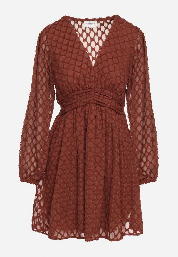 Born2be - Brązowa Rozkloszowana Sukienka z Tkaniny Plumeti z Dekoltem w Serek Zeniasa. Okazja: na co dzień. Typ kołnierza: dekolt w serek. Kolor: brązowy. Materiał: tkanina. Długość rękawa: długi rękaw. Styl: casual