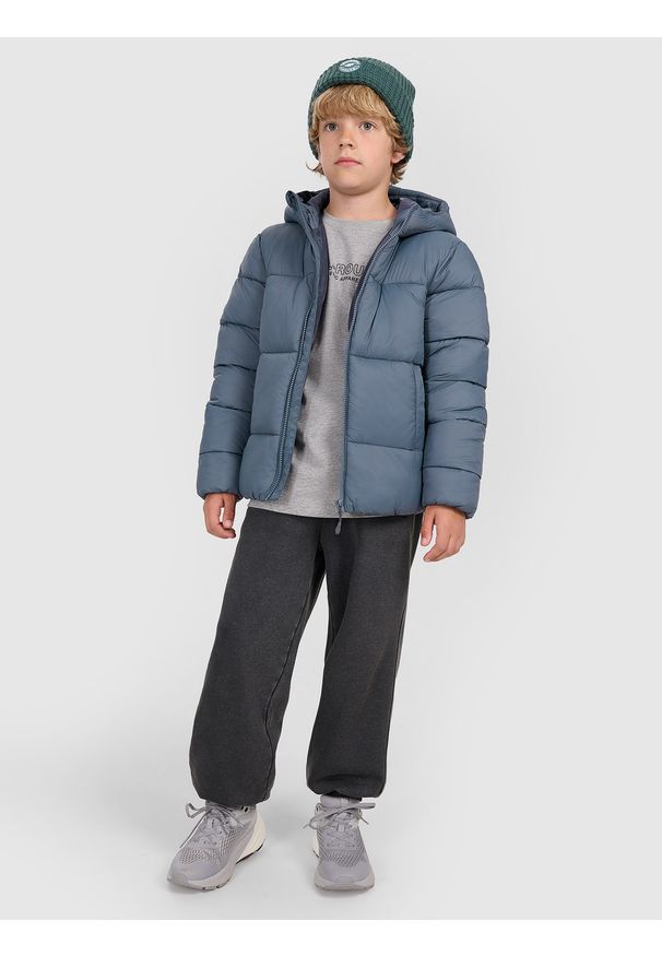 4f - 4F Kurtka puchowa z wypełnieniem syntetycznym chłopięca - szara 164 (13-14 lat). Okazja: na co dzień. Typ kołnierza: kaptur. Kolor: szary. Materiał: puch, syntetyk. Sezon: lato. Styl: casual, klasyczny, sportowy