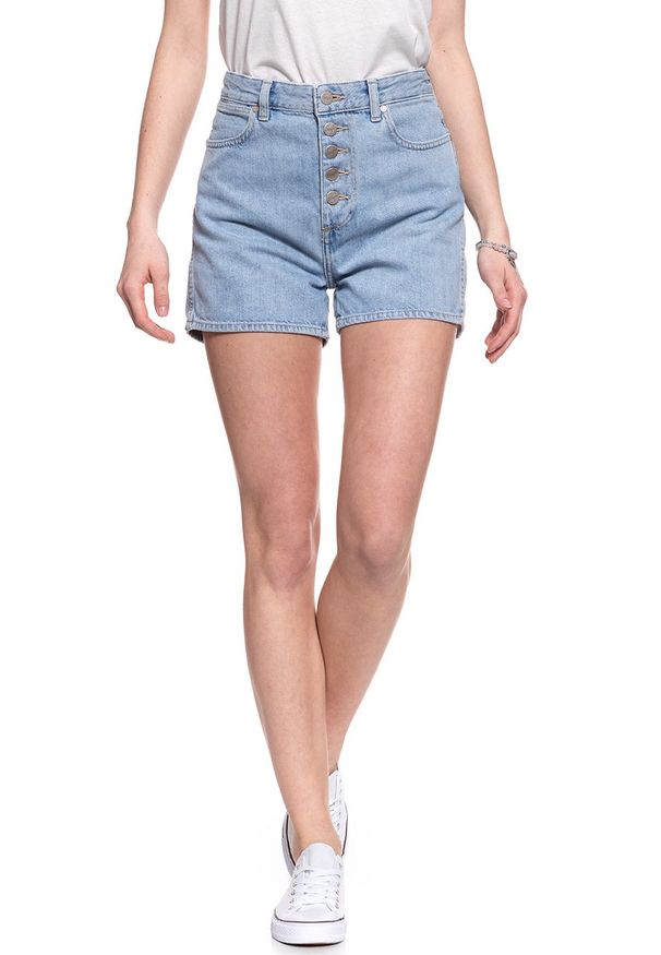 Wrangler - DAMSKIE SPODENKI WRANGLER RETRO SHORT TUBBLE BLUE W29SFH17J. Stan: podwyższony. Kolor: niebieski. Styl: retro